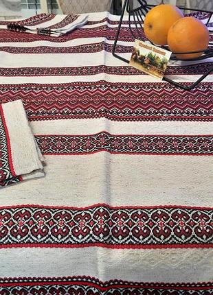 Вышитая скатерть с салфетками на льне