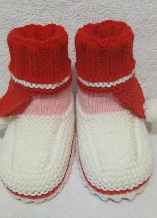 Детские новогодние носки ручной работы 
на возраст 3÷ 4 года.