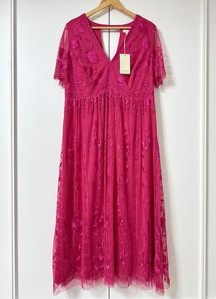 Невероятное, очень красивое платье