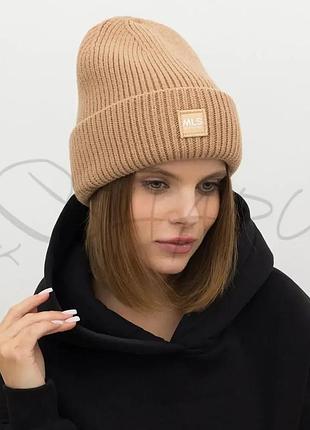 Шапка женская вискозная с двойным отворотом без подкладки с эмблемой на отвороте malisa епік светлый орех
