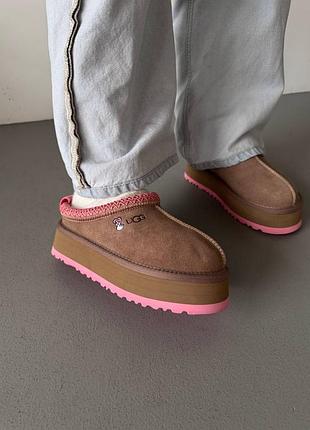Ugg tazz platform chestnut love pink