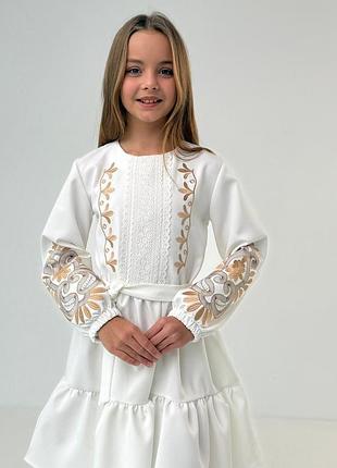 Нежное платье с вышивкой