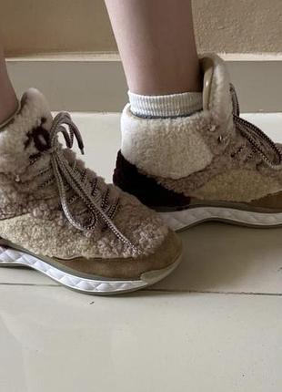 Кросівки жіночі, 37