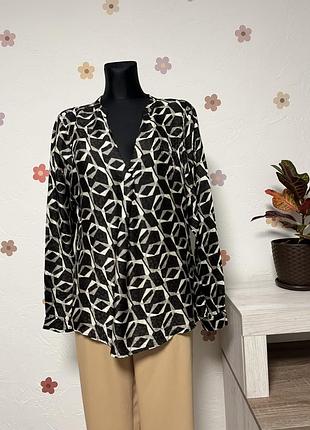 Брендова шовкова блуза від nile