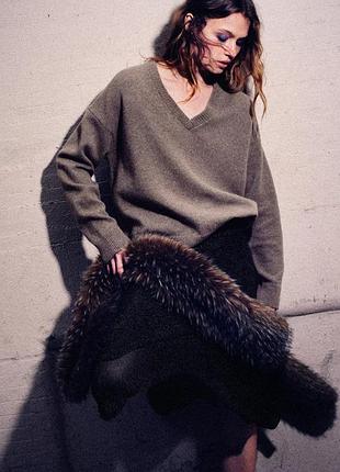 Свитер из кашемира и шерсти с v-образным воротником