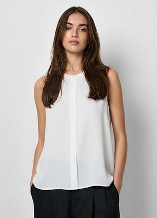 Белая блузка
