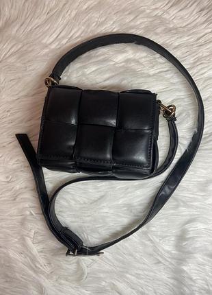 Сумка в стилі bottega veneta