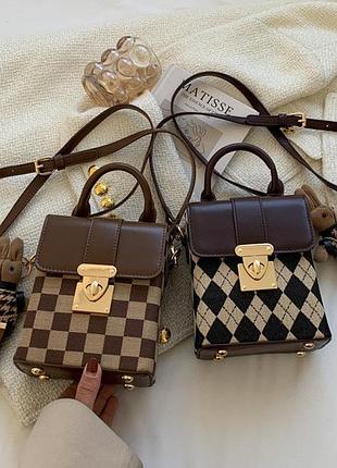 Женская мини сумочка клатч с брелком зайцом, маленькая сумка на плечо с зайчиком кроликом