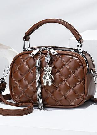 Женская мини сумочка клатч на плечо, маленькая сумка с брелком мишкой коричневый