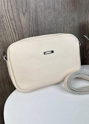 Маленькая женская кожаная сумочка клатч яркая мини сумка на плечо молочный