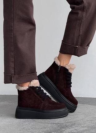 Жіночі замшеві коричневі зимові черевики теплі на хутрі натуральна замша зима