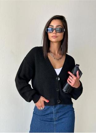 Чудовий жіночий чорний кардиган