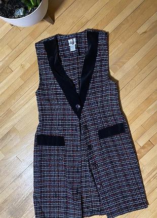 Вінтажний твідовий жіночий жакет-сукня з велюровими окантовками, ґудзиками та декоративними кишенями. бірки на фото, стан доглянутий.