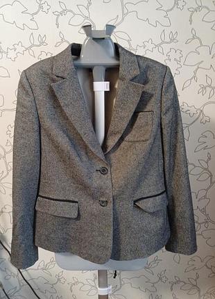 Пиджак женский.