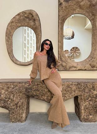 Теплый вязаный костюм с юбкой макси