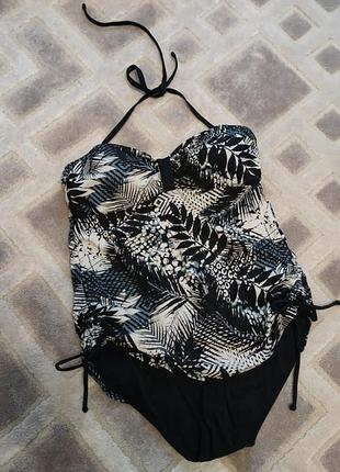 Красивый слитный утягивающий купальник размера л
