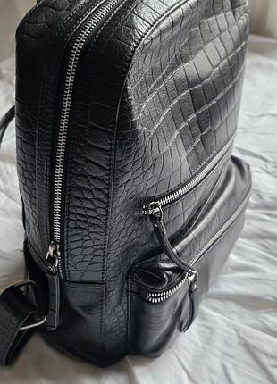 Кожаный рюкзак