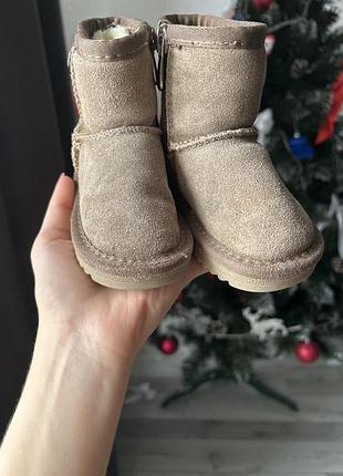 Угги дитячі , 22 розмір устілка 13 (1см забрав утеплювач) відтінок беж