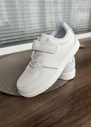 Кросівки для дівчинки або матусі 37р george