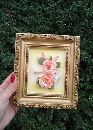 Картина декор из гипса , небольшие утери лепестков практически не видно . англия