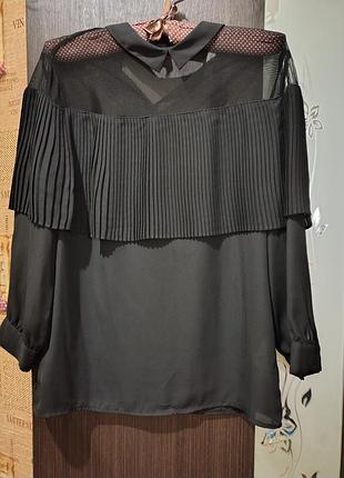 Прозрачная блузка.