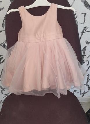 Продам сукні на рочок вдягали 1 раз