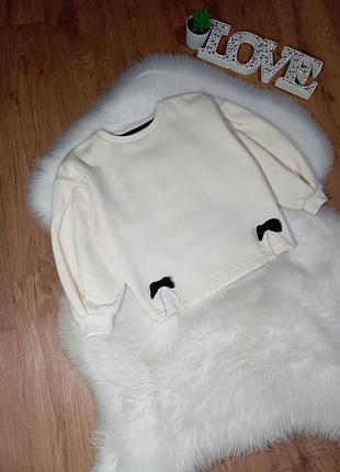 Стильный теплый молочный свитшот оверсайз на 5-6 лет