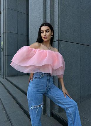 Акцентный топ в цветах