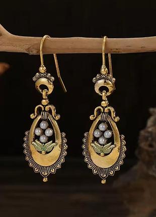 Серьги в ретро фольк стили