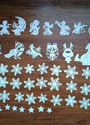 Новогодние вытинки рождественские украшения на окна