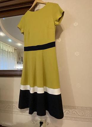 Сукня з етикеткою брерд hobbs