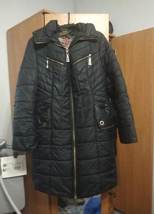 Курточка зимняя с капюшоном