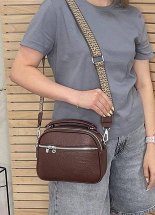 Женская стильная и качественная сумка из эко кожи коричневая