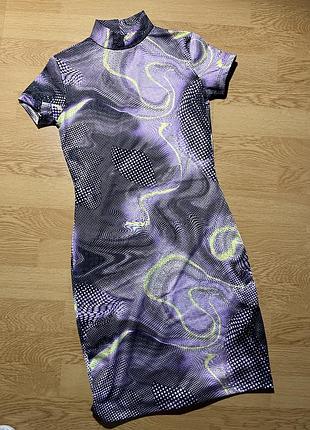 Приталена сукня bershka