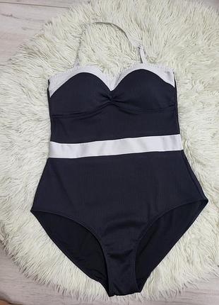 Слитный черный купальник в рубчик с паралоном в чашках,tu 12 (m)