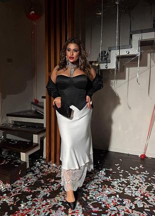 Топ-корсет на молнии, с шнуровкой, и сформированной чашкой на косточках атлас 
размеры 1 ( 46-50) 2 ( 52-56)