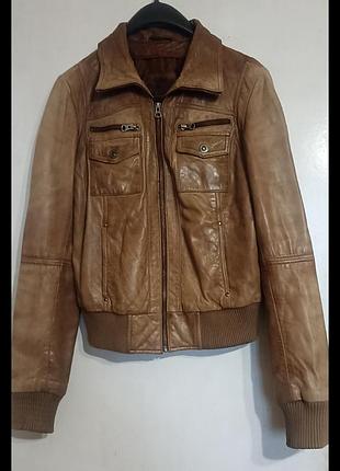 Кожаная женская короткая куртка