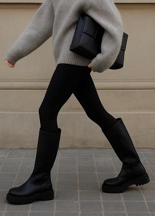 Високі шкіряні утеплені чоботи-труби