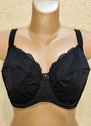 Красивый бюстгальтер мягкий на косточках uk38e eur85e
