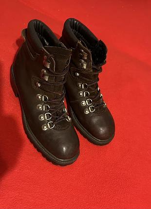 Зимові шкіряні черевики italy  оригінальні коричневі