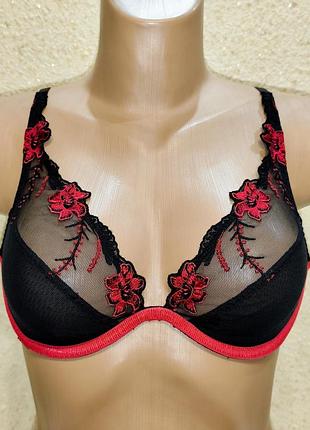 Красивый бюстгальтер мягкий на косточках uk36с eur80с