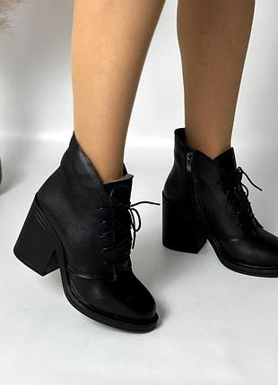 Накладний платіж ❤ натуральні зимові шкіряні ботільйони утеплені набивним хутром на шнурівці на широкому каблуку