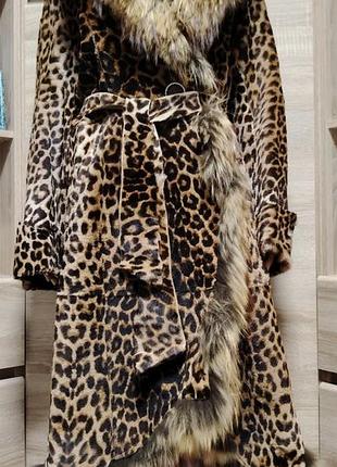 Пальто, шуба из натурального меха кенгуру. италия.