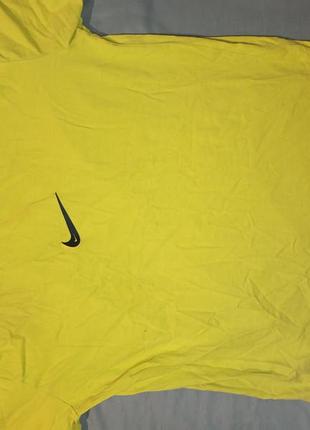 Футболка жовта