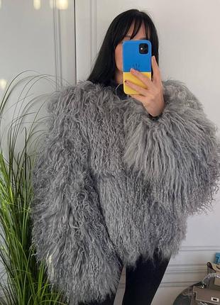 Шуба з натуральним хутром лами