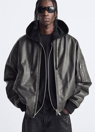 Чоловіча куртка бомбер zara