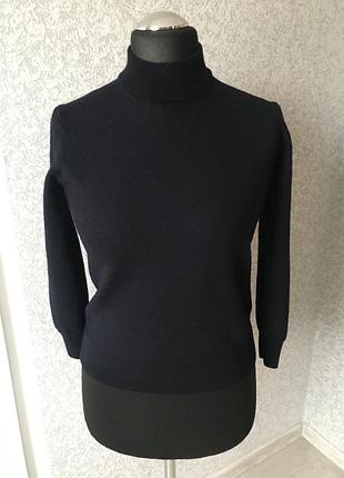 Чудесный, женский, шерстяной свитер, воротник -стойка, очень тёплый, мериносовая шерсть.