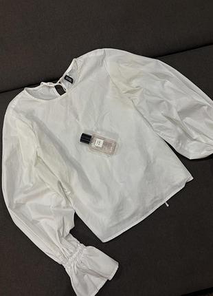 Блуза жіноча білого кольору