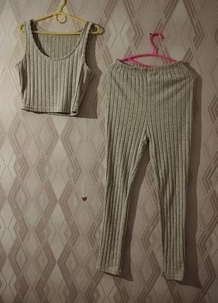 Костюм жіночий