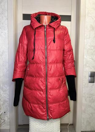 Жіноча куртка пуховик